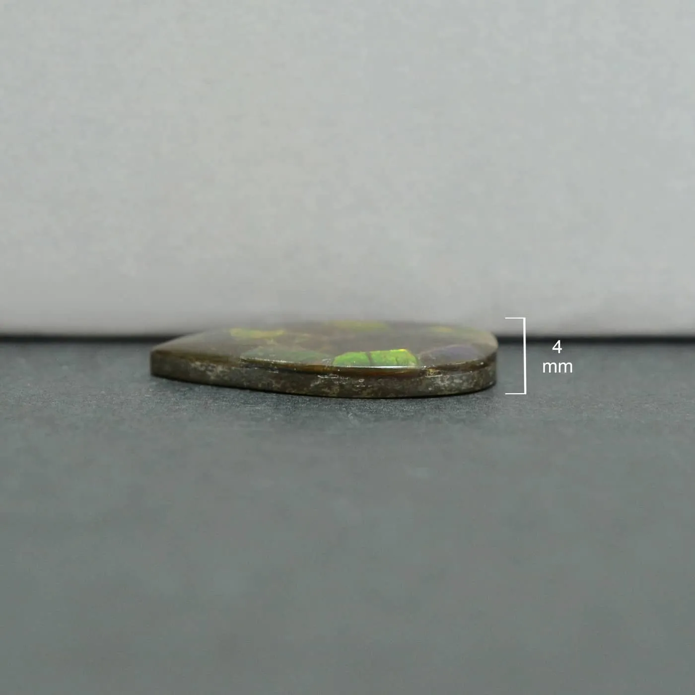 Ammolite Pear Cabochon 33mm - 1 piece