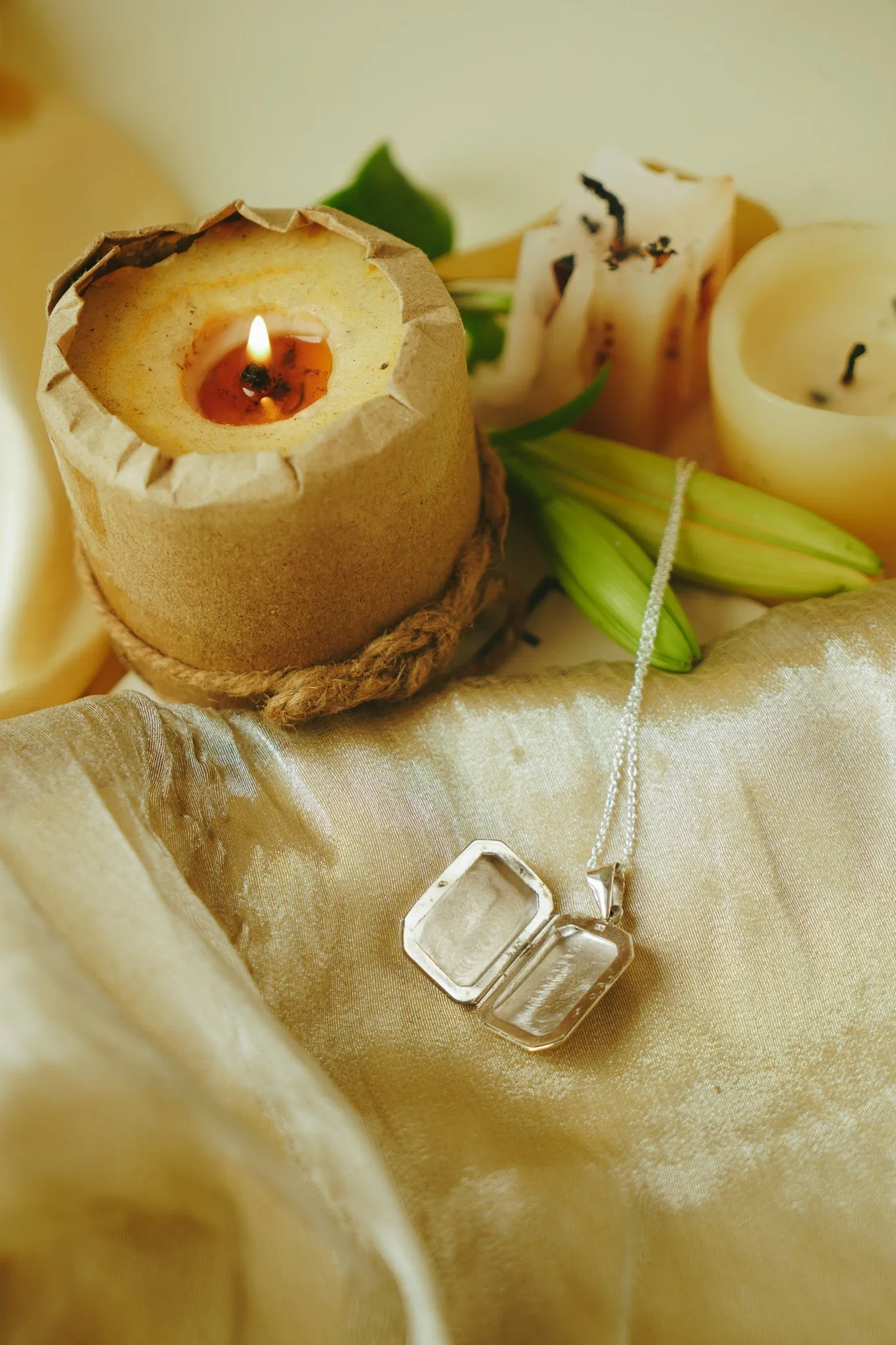 Avis Necklace