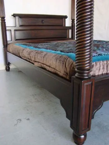 Batavia Four Poster Bed - Queen size - Wholesale