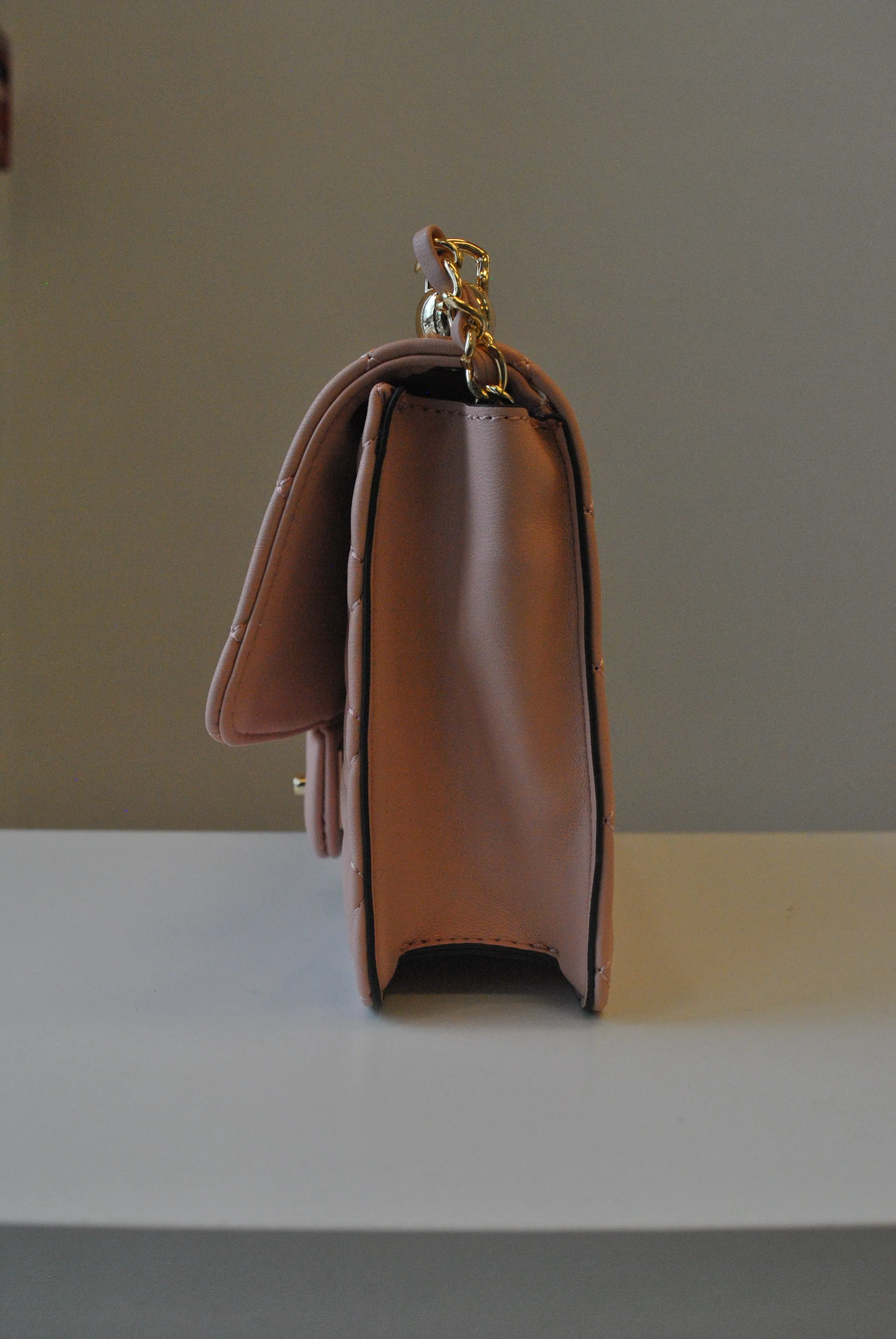 BLUSH PINK GUILTED SMALL CROSSBODY BAG