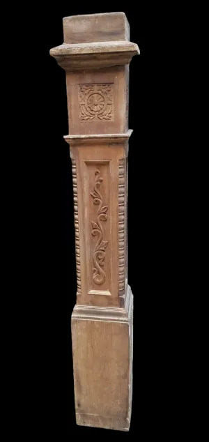 Carved Newel Post GAM0261