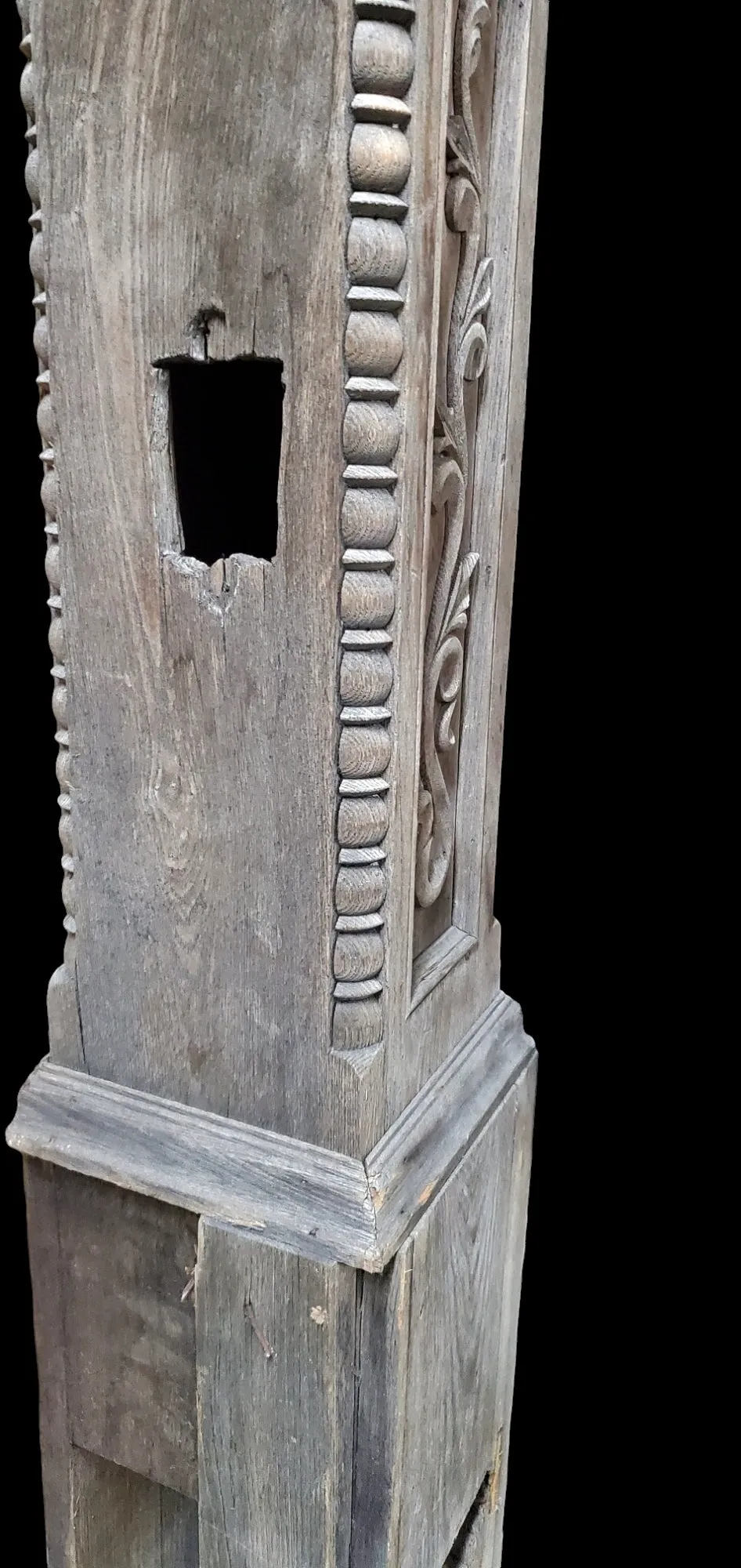 Carved Newel Post GAM0261