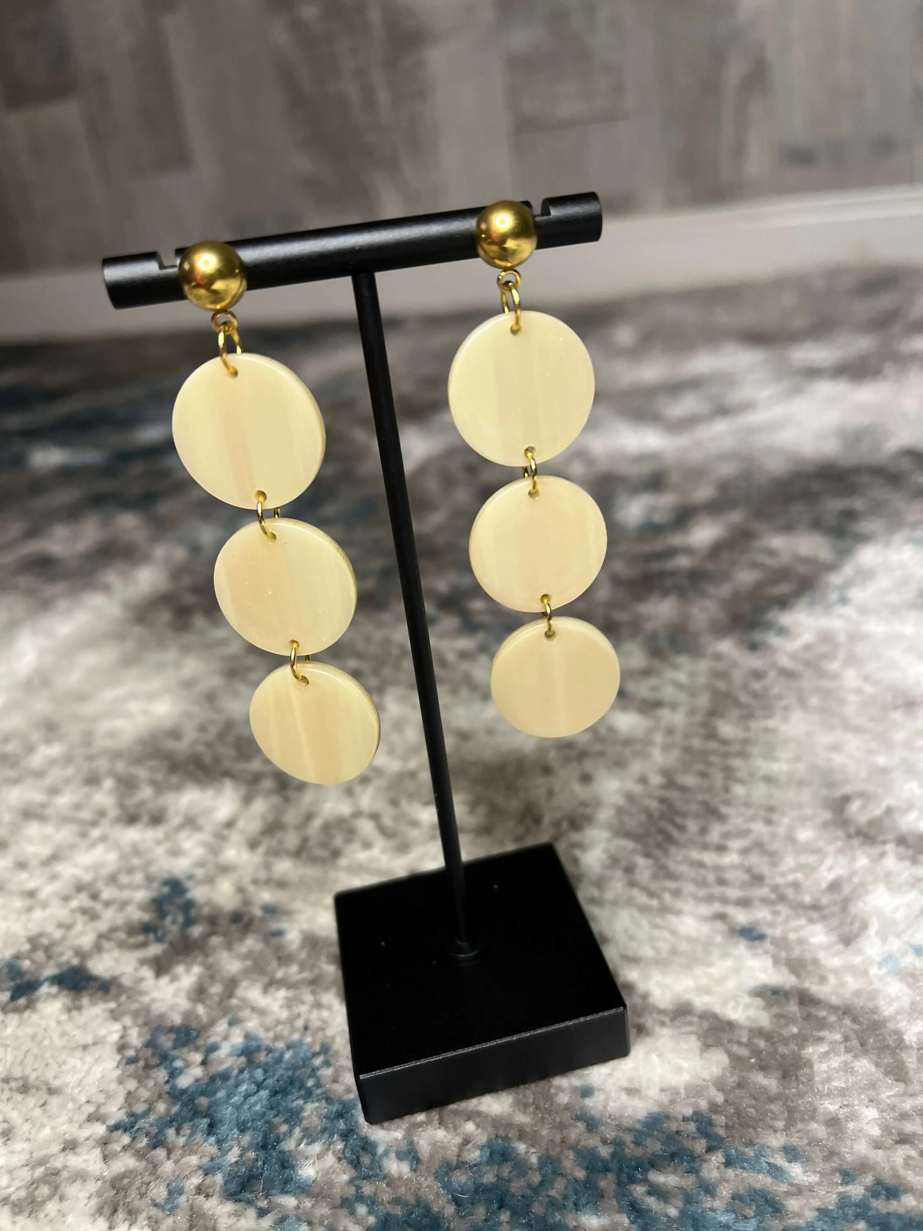 Elle Earrings - Linen