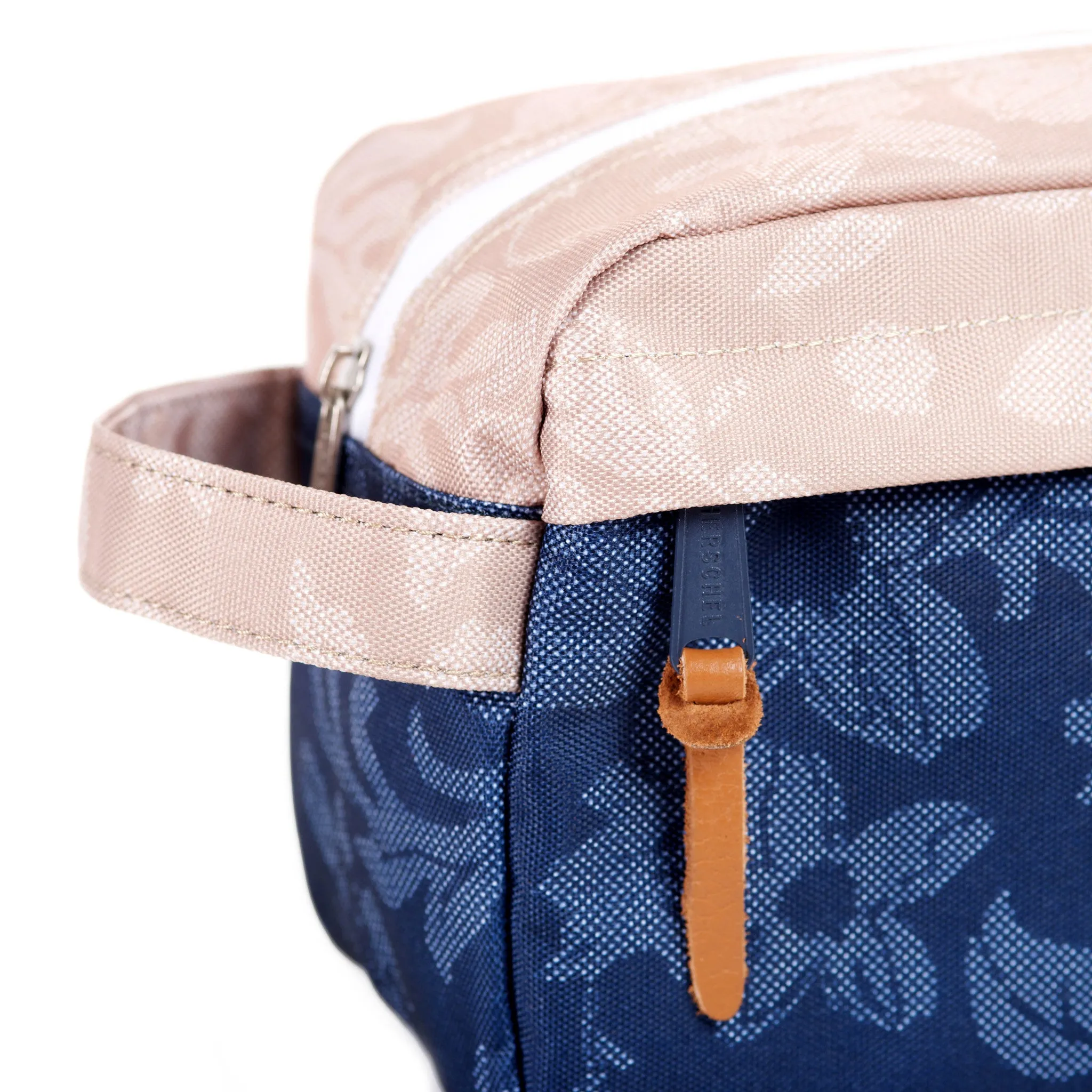Herschel Supply Chapter Travel Kit - Navy & Khaki Waldorf