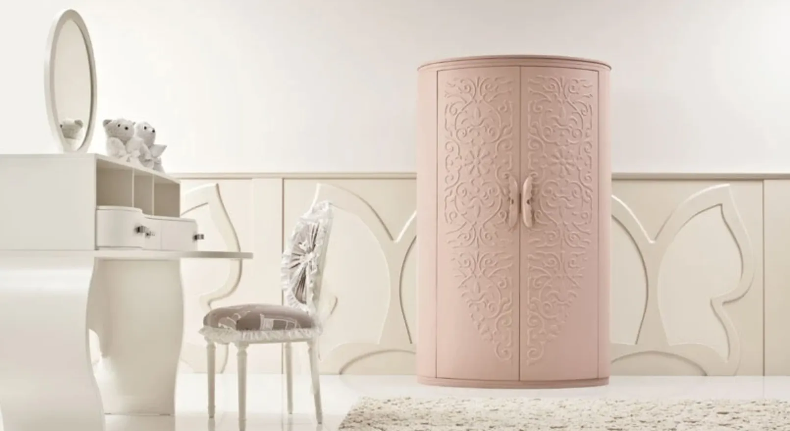 Milano Grace Armoire