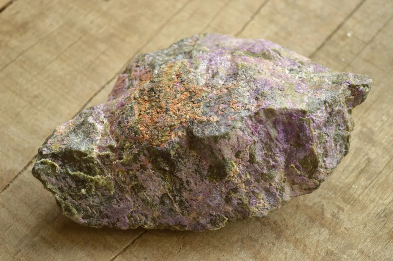 Natural Stichtite With Green Serpentine Specimens x 4 From Barberton, South Africa