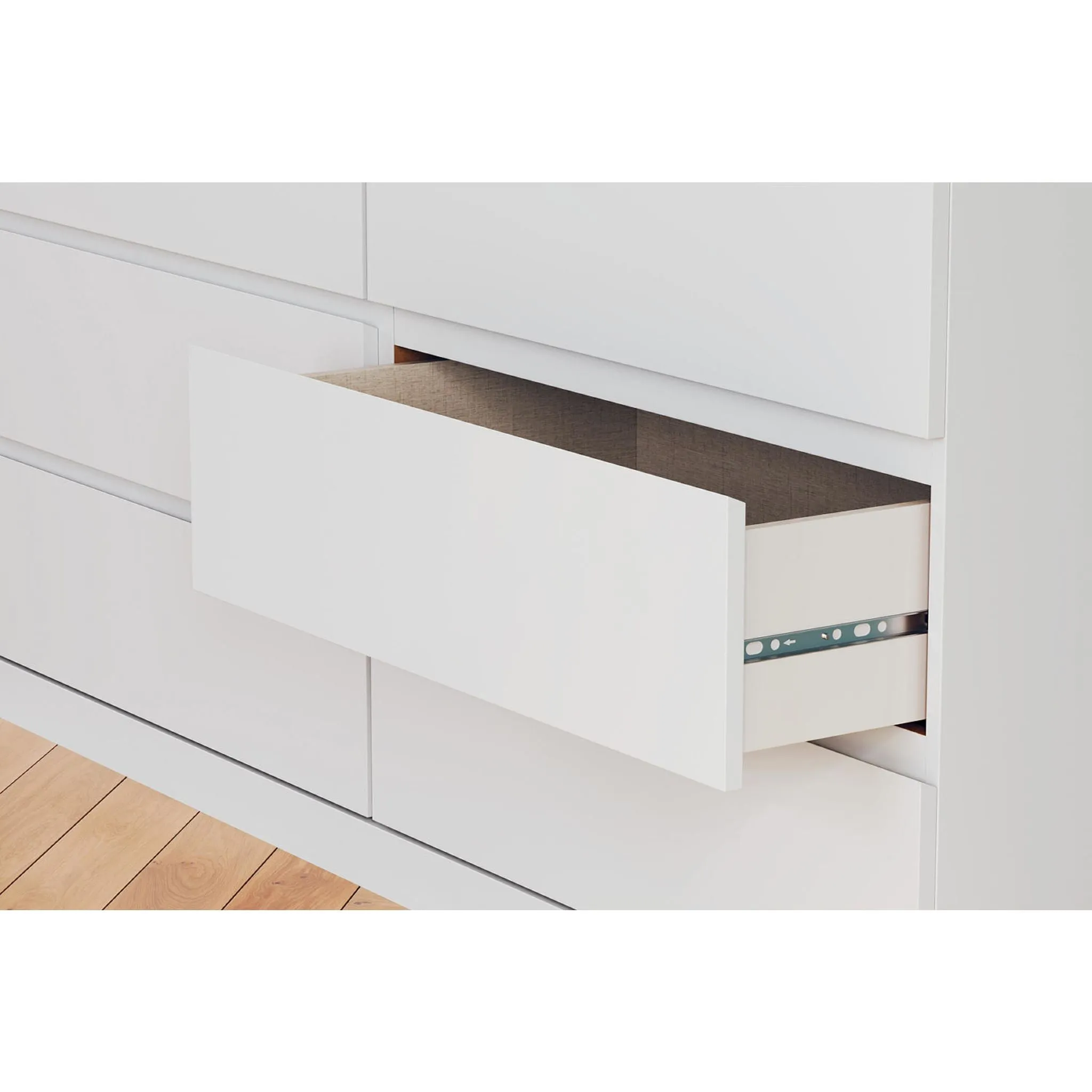 Onita Dresser