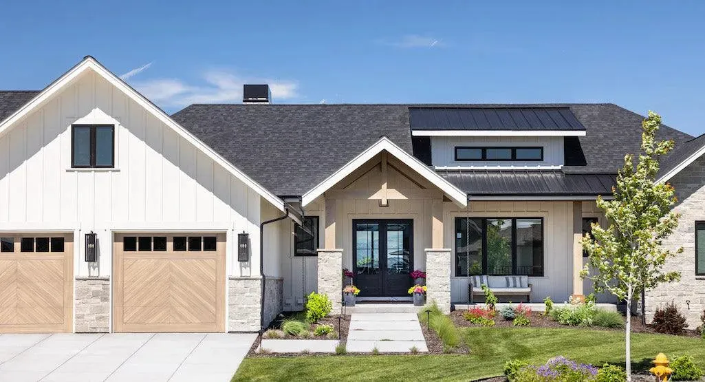 Spacious Family Retreat (3,205 sq ft) with Walkout Basement