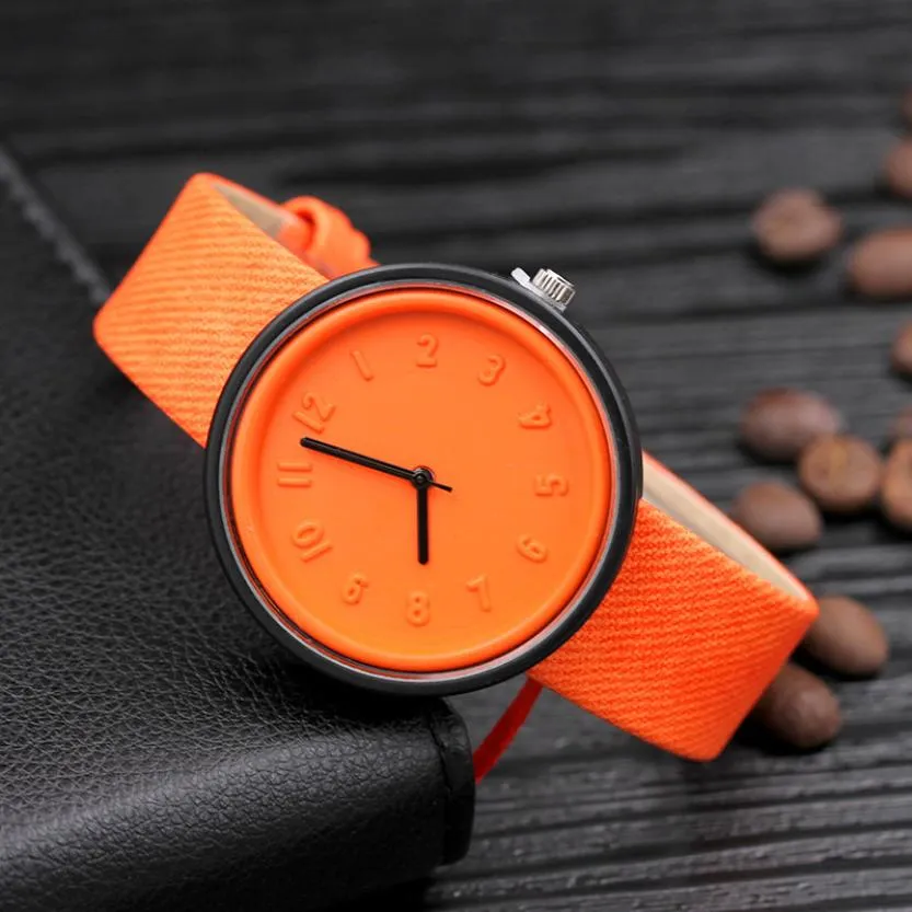 Splendid Fashion Watches Women Eiffel Tower Pendant Watch Ladies Rhinestone Dress Quartz-Watch Wrist Watch Women Relogio Gift