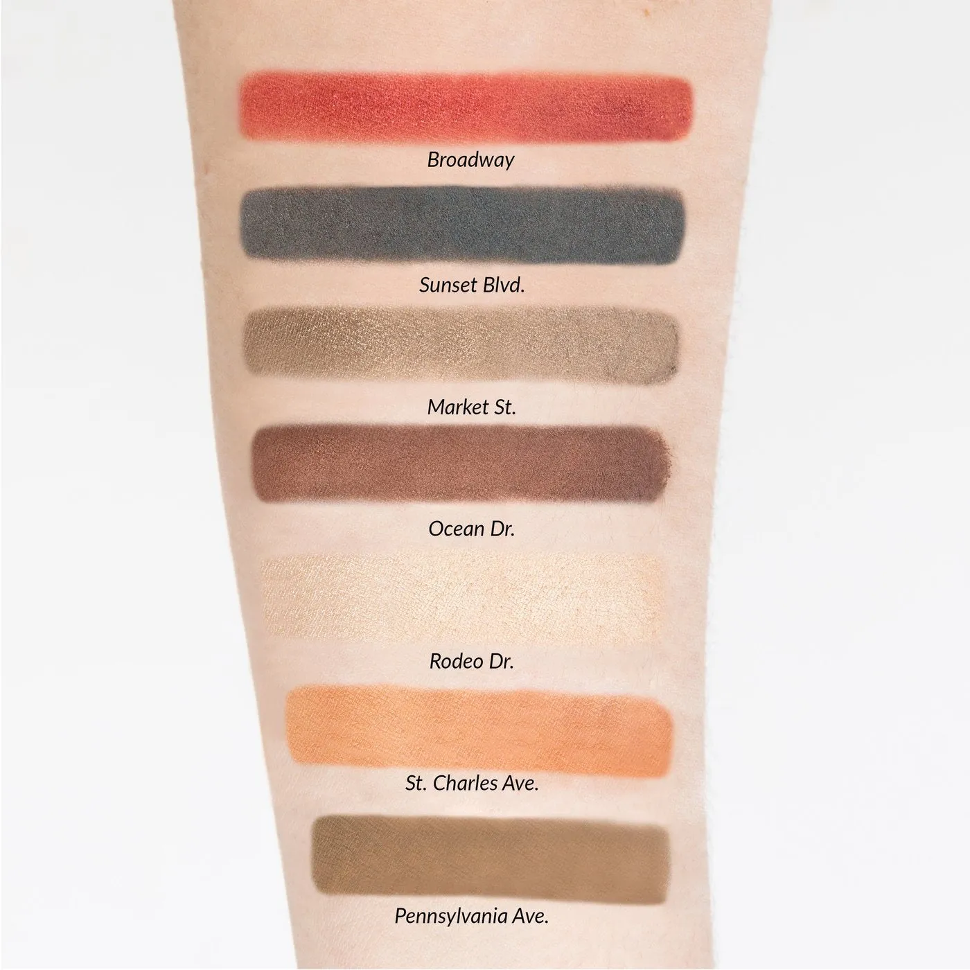 theBalm Cosmetics AUTOBALM® PIC PERF Shadows on the Go