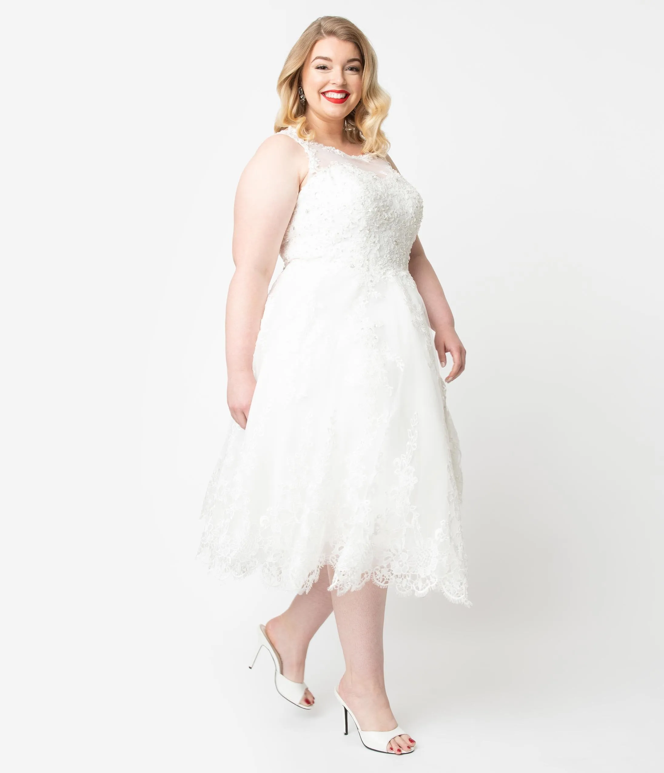 Unique Vintage Plus Size 1950s Ivory Lace & Tulle Riviera Bridal Dress